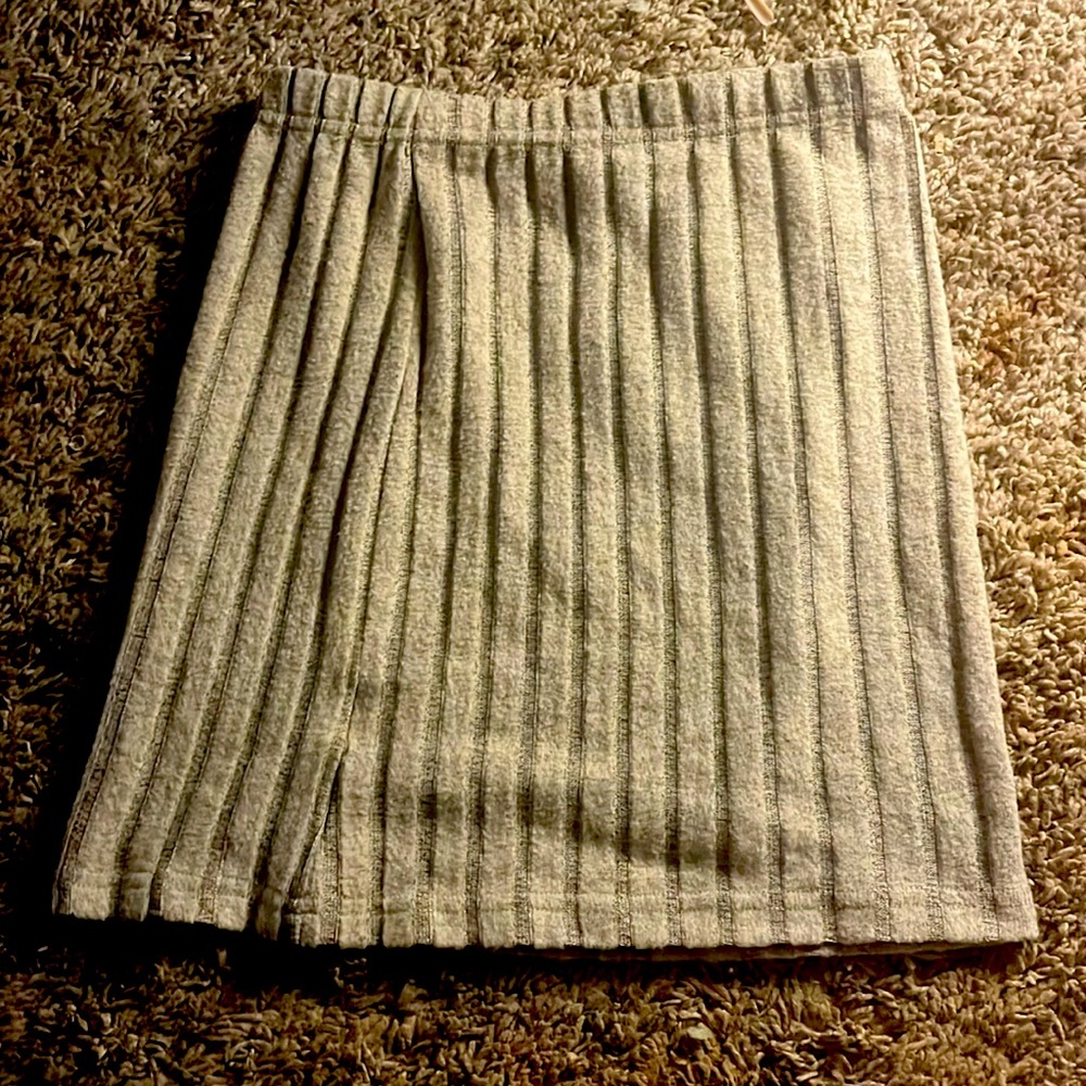 size xs, stretchy, coffee color skirt.